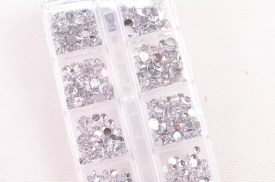 Kit perlas plateadas adhesivas 12 compartimentos (2).jpg